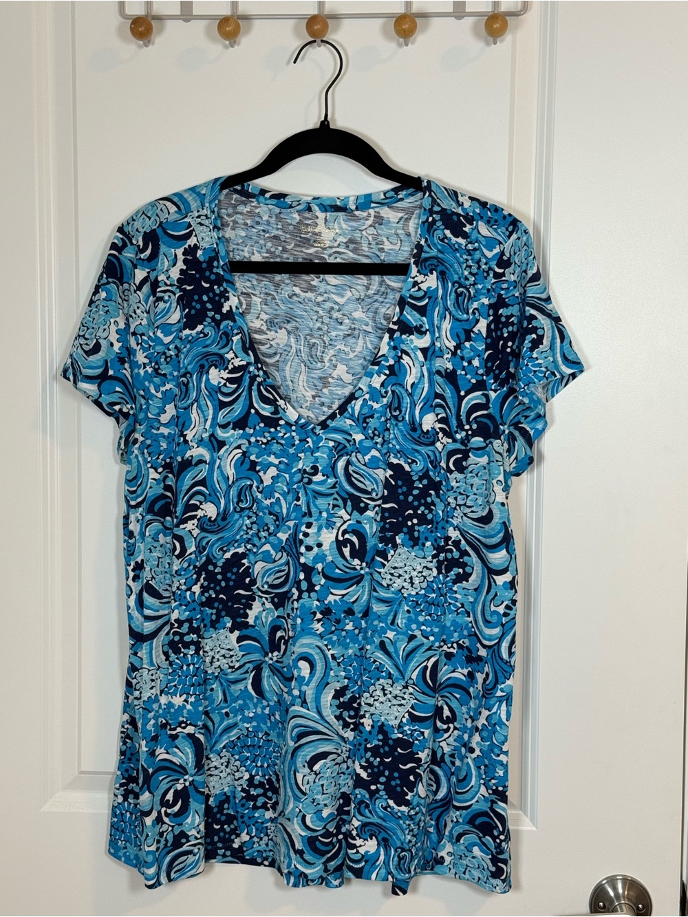 Lilly Pulitzer Women’s Blue Patterned V-Neck Top